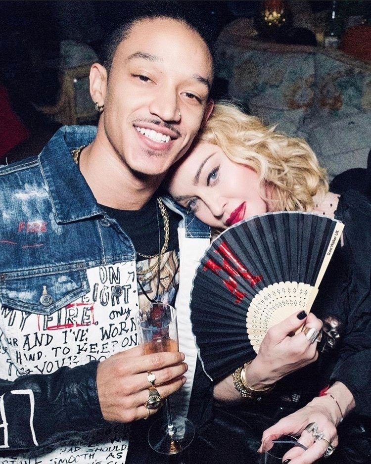 Madonna se svým o 35 let mladším přítelem Ahlamalikem Williamsem.