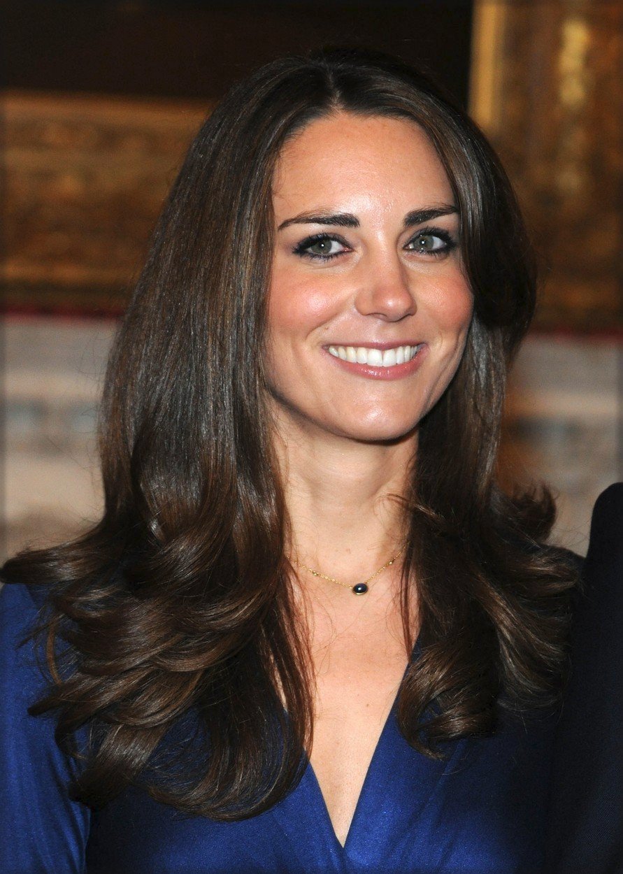 Tento prsten dostala Kate Middleton, původně patřil princezně Dianě.
