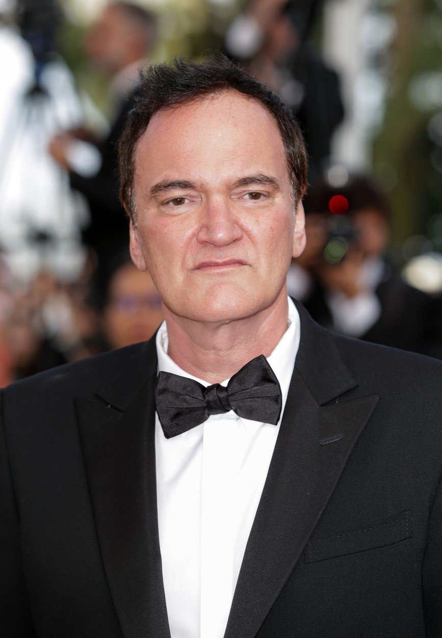 Quentin Tarantino je jasným důkazem toho, že škola není vše. Quentin má IQ 160 a už od mala věděl, že se chce věnovat filmu. V 15 kvůli tomu opustil školu.