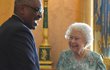 Královna Alžběta slaví 92. narozeniny