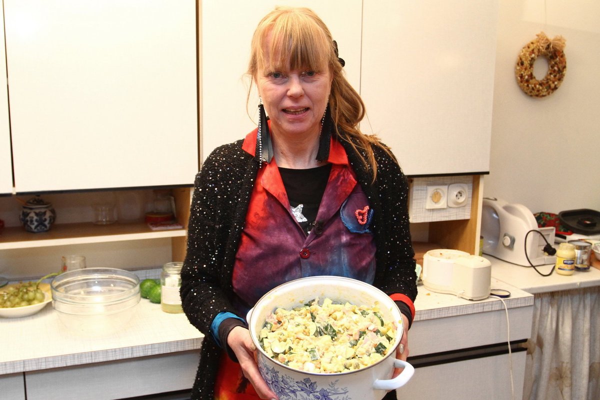 Lenka Kořínková a její bramborový salát bez brambor