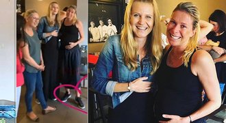 Setkání budoucích tenisových maminek: Šafářová s Hlaváčkovou si poměřily bříška