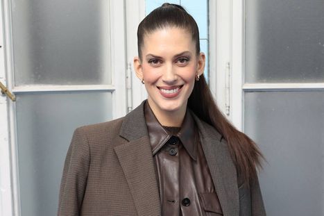 Obrázek: Nahá Aneta Vignerová v seriálu Na tělo: Čí je to zadek?