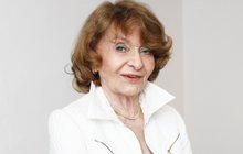 Simonová (91): Po operaci konečně doma! Jak na tom je?!