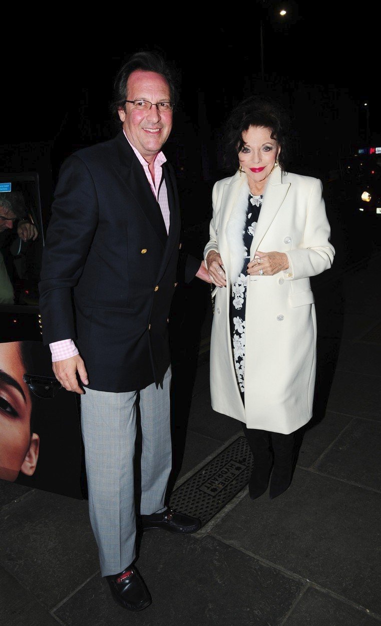 Joan Collins a Percy Gibson, jsou svoji od roku 2002. Jsou od sebe 32 let.