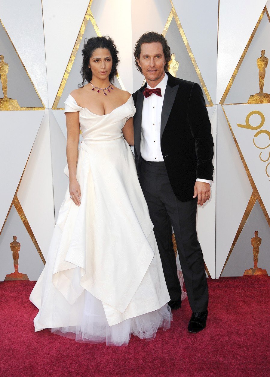 Camila Alves (36) a Matthew McConaughey (49), věkový rozdíl 13 let, spolu 7 let