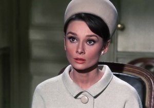 Kosmetické triky, které musíte odkoukat od Audrey Hepburn