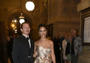 Ceny Thálie 2023: Kdo si odnesl vítězství a v jakých outfitech celebrity zazářily?