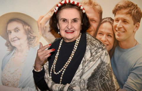 Eva Holubová (63): Užívám si místy i příjemné stárnutí