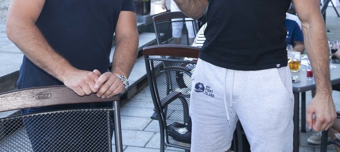 Hokejista Jiří Tlustý s vycházející hvězdou UFC Jiřím Procházkou