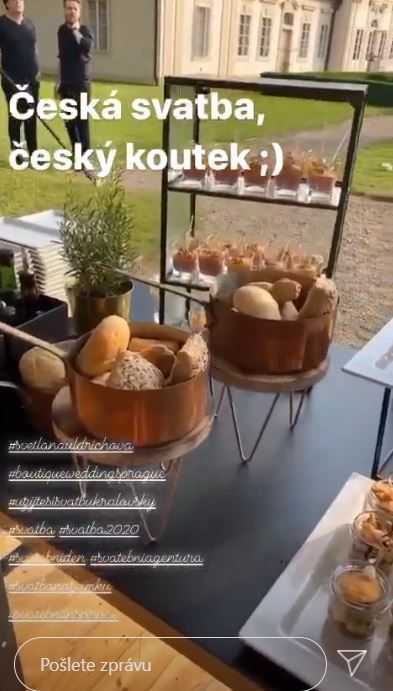 Svatební hosté si mohli pochutnávat i na typické české kuchyni