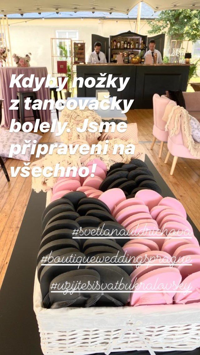 Kdo měl unavené nožky, mohl vklouznout do připravených žabek