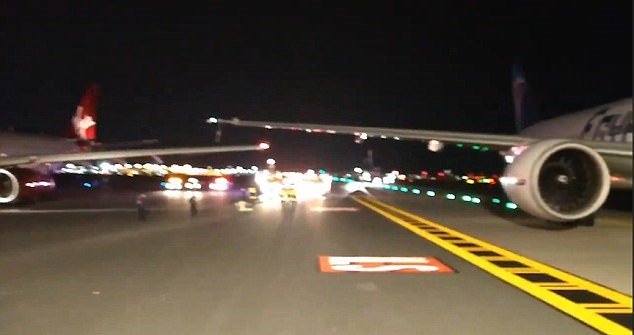 Při kolizi dvou letadel na newyorském letišti přišel stroj Virgin Atlantic o kus křídla.