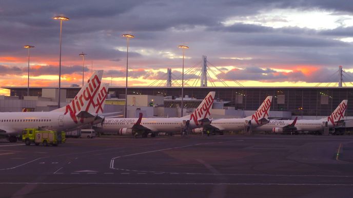 Letouny aerolinek Virgin Australia čekají, až budou moci opět na nebe