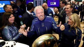 Branson stíhá Muska. Jeho Virgin Galactic připraví program pro lety na ISS, akcie firmy vystřelily