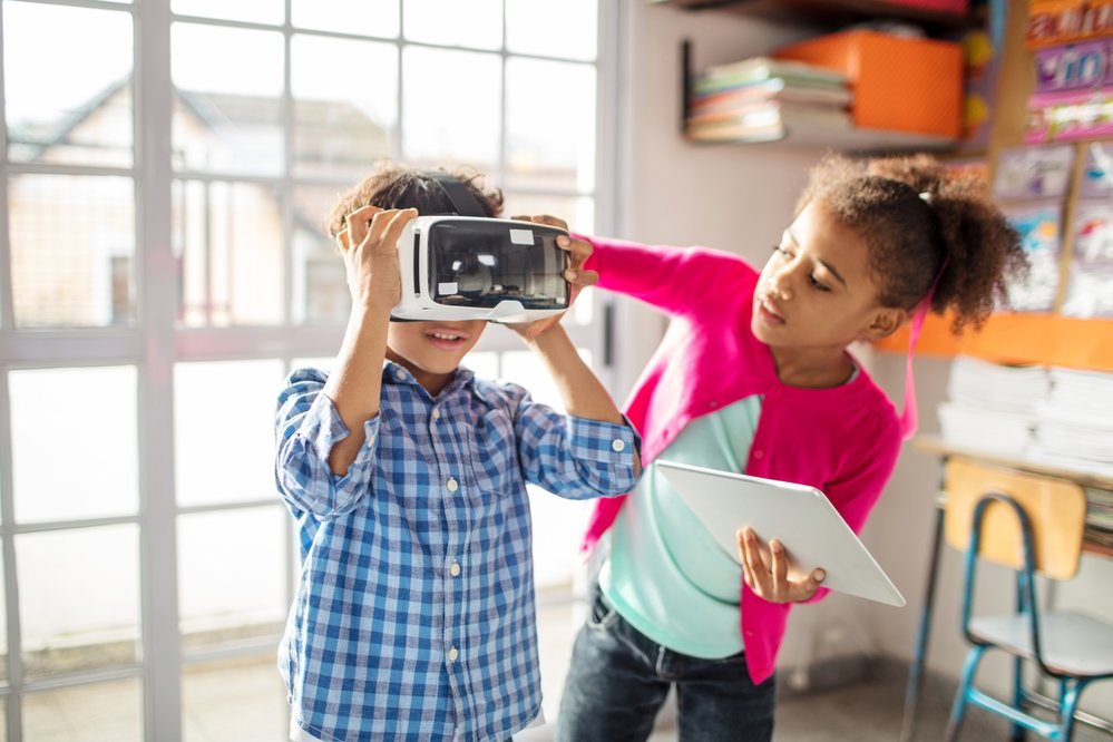 Virtuální realita ve školách pomůže třeba s chemií, fyzikou nebo biologií