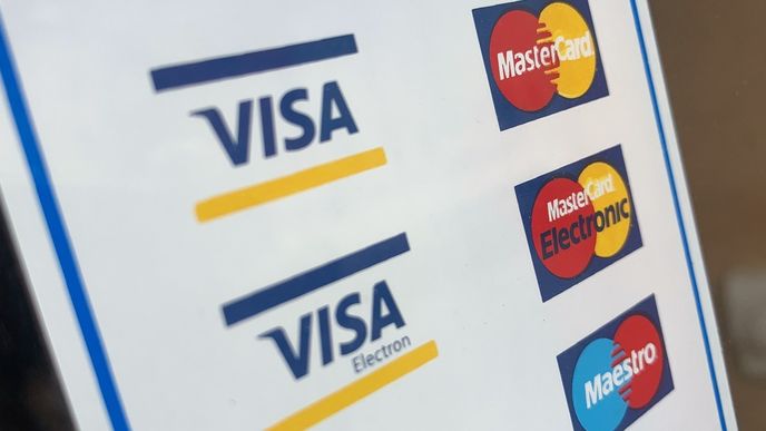 Visa a Mastercard končí v Ruskuvisa