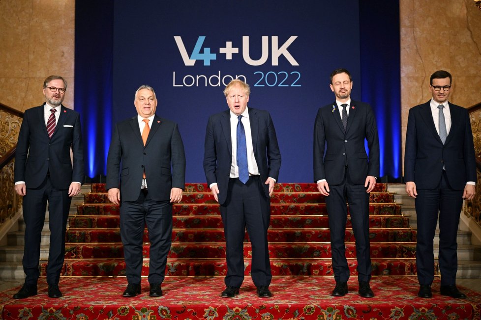 Premiéři Británie a V4 v Londýně.
