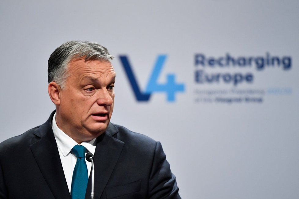 Předsedající summitu V4, maďarský premiér Viktor Orbán.