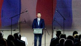 Slovenský premiér Peter Pellegrini se zúčastnil společně s ostatními  členy V4 oslav k výročí sametové revoluce. Promluvil v Národním muzeu v Praze.