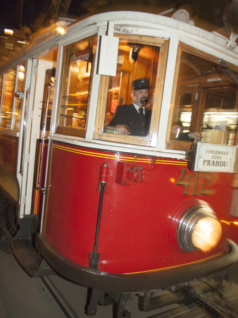 Poslední dobou se zaobírá myšlenkou uskutečnit sadu fotografií hlavního města z perspektivy tramvaje během jízdy.