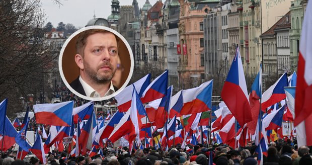 Ministr vnitra Vít Rakušan (STAN) komentuje demonstraci proti bídě na Václavském náměstí v Praze.
