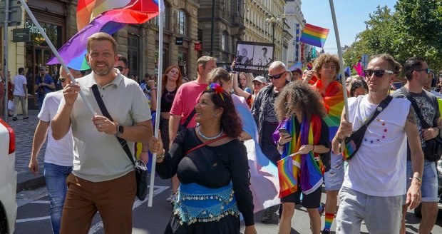 Posun u změny pohlaví v Česku: Operace už nebude podmínkou, rozhodl Ústavní soud. Rakušan to vítá