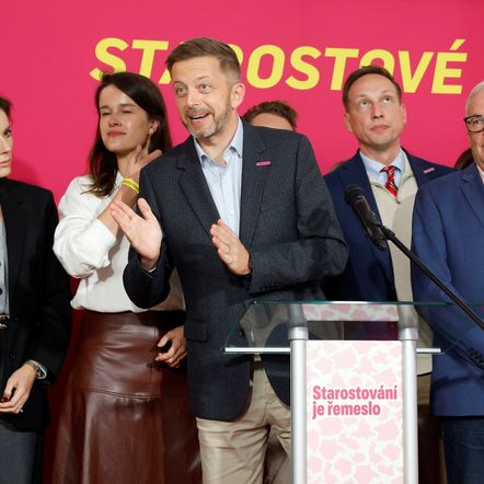 Vít Rakušan je Drákula české politiky. STAN se zakousne do krku ODS, Pirátů i Babišova hnutí ANO Vít Rakušan je Drákula české politiky. STAN se zakousne do krku ODS, Pirátů i Babišova hnutí ANO