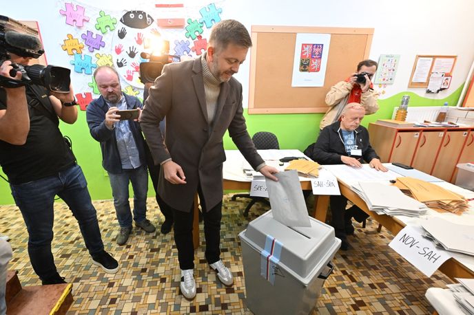 Ministr vnitra Vít Rakušan (STAN) v Kolíně odevzdal svůj hlas ve volbách do Poslanecké sněmovny Ministr vnitra Vít Rakušan (STAN) v Kolíně odevzdal svůj hlas ve volbách do Poslanecké sněmovny