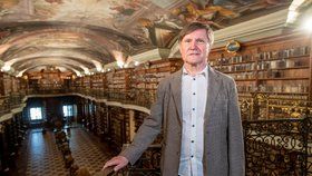 Ministr kultury Lubomír Zaorálek uvedl 22. července 2020 v Praze do funkce pověřeného ředitele Národní knihovny (NK) Víta Richtera (na snímku).
