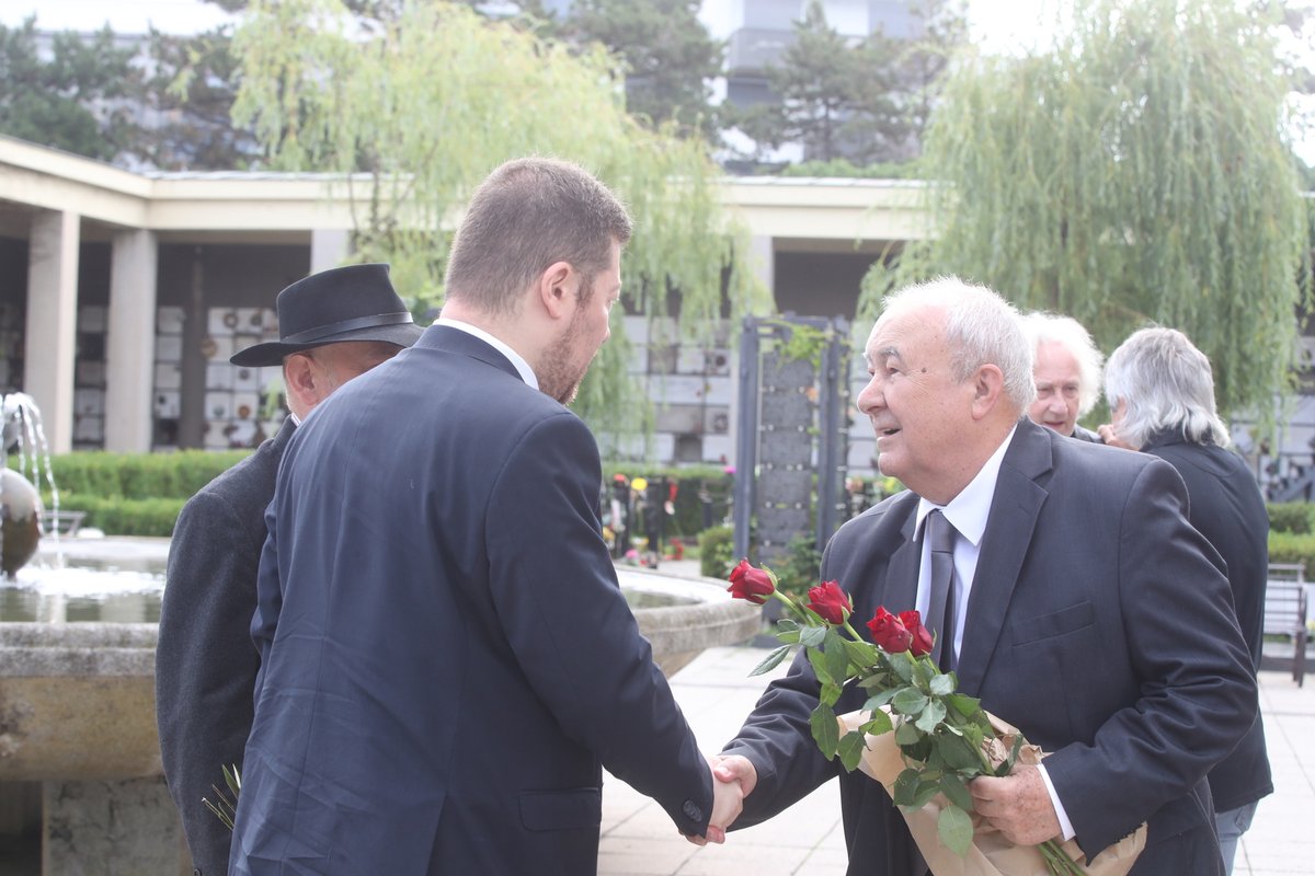 Okamuru pozval Petr Hannig.