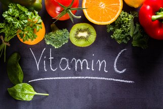 Jak správně pomoci imunitě? Dostatkem vitaminu C a přidáním bioflavonoidů