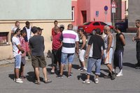 Bitka mezi dvěma romskými klany ve Šternberku byl pokus o vraždu, policisté obvinili dva muže