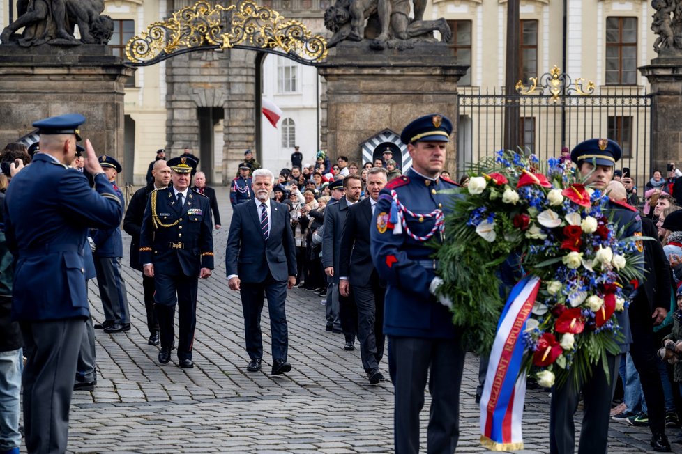 Nabitý sváteční den Petra Pavla (28.10.2025) Nabitý sváteční den Petra Pavla (28.10.2025)