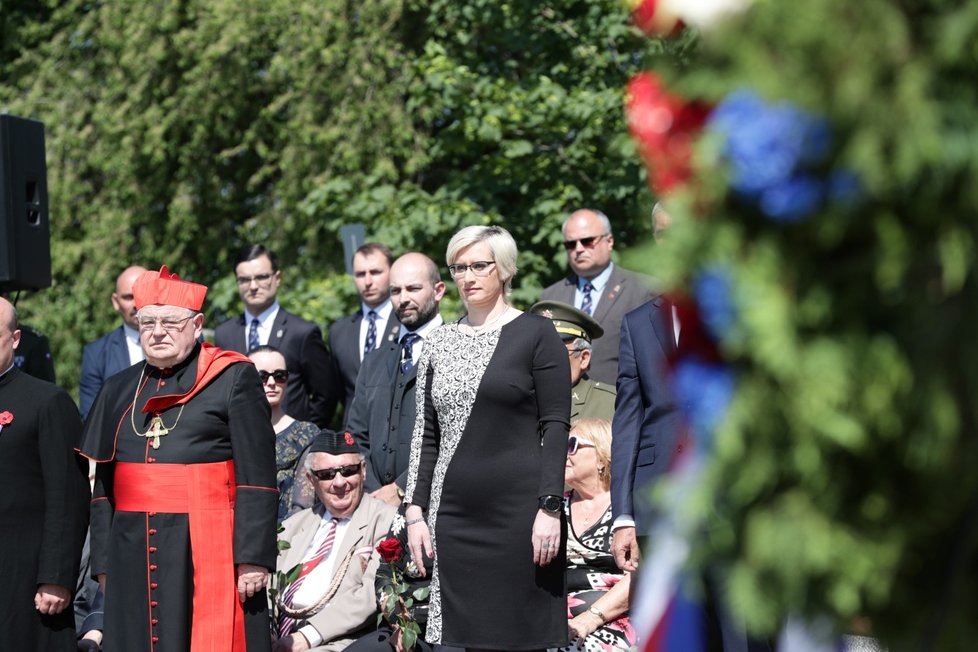 Pietní akce na Vítkově: Ministryně obrany Karla Šlechtová (8. 5. 2018)