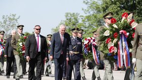 Miloš Zeman při pietě na Vítkově (8.5.2018)