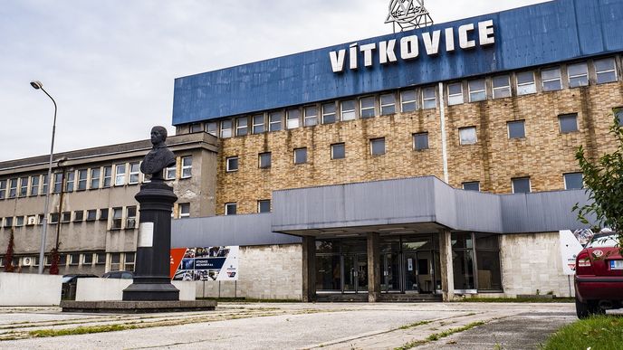 „Věřím, že areál znovu ožije,“ říká insolvenční správce firmy Vítkovice Heavy Machinery Lukáš Zrůst. Na snímku je vstupní budova a vrátnice do Vítkovice a.s.