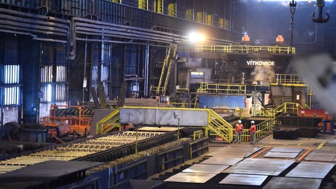O třetí největší české hutě Vítkovice Steel má podle zdroje deníku E15 zájem několik investorů.