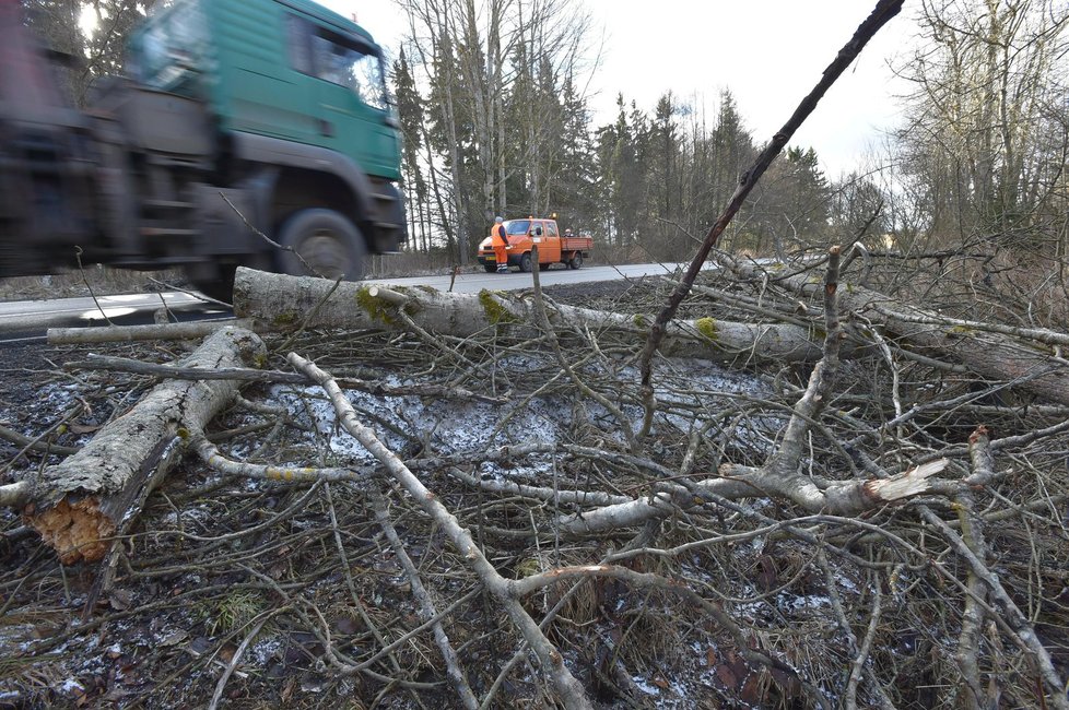 Následky silného větru