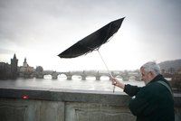 Na Česko se žene vichřice a hrozí bouřky. Předtím nás zahřeje až 19 °C