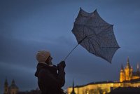 Na Moravu udeří silný vítr, varují meteorologové. Na západě hrozí náledí