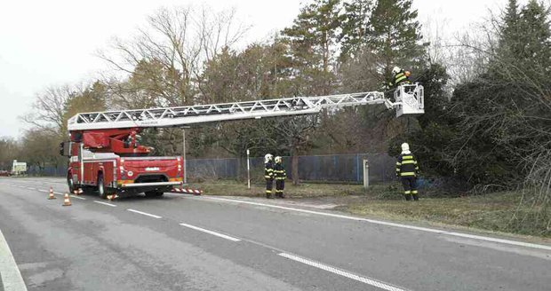 Vichřice Eberhard se přehnala Českem. Situace na jihu Moravy (11. 3. 2019)