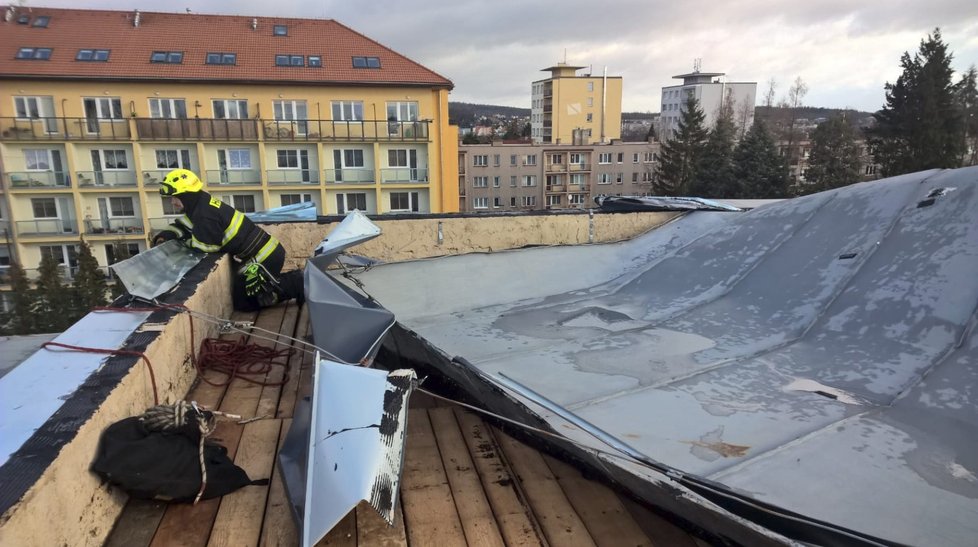 Vichřice Eberhard se přehnala Českem. Situace v Dobříši (11.3. 2019)