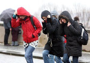 Pozor na silný vítr, varují meteorologové.