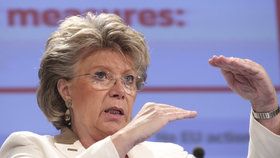 Viviane Reding, lucemburská europoslankyně a někdejší dlouholetá eurokomisařka, je „matkou konce roamingu“. Bojovala za něj 10 let.