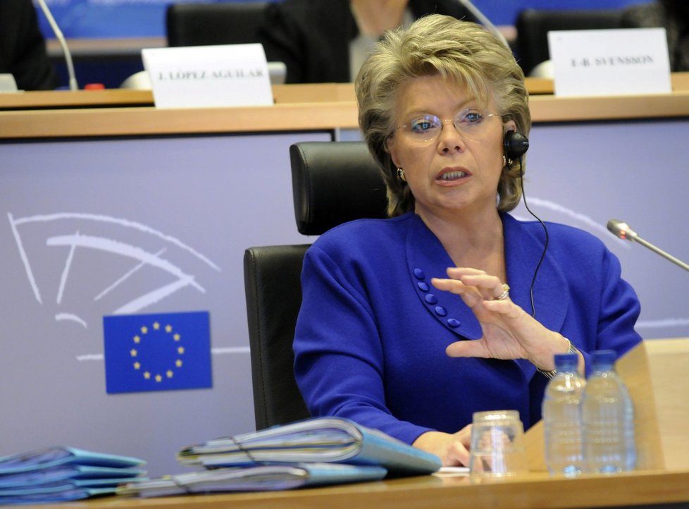 Viviane Reding, lucemburská europoslankyně a někdejší dlouholetá eurokomisařka, je „matkou konce roamingu“. Bojovala za něj 10 let.