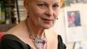 Vivienne Westwood bývala spořádanou učitelkou ze základní školy, která se během několika let stala jednou z hlavních postav punkové subkultury ve Velké Británii.