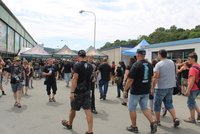 Policie obvinila cizince za střelbu na festivalu: Hrozí mu až tři roky ve vězení