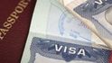 Vyřídit vízum pro práci v Česku trvá čtyřikrát déle než pro práci v Německu.