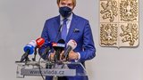 O povinném očkování má rozhodnout nová Sněmovna, míní Vojtěch. Co zákaz vstupu do práce?